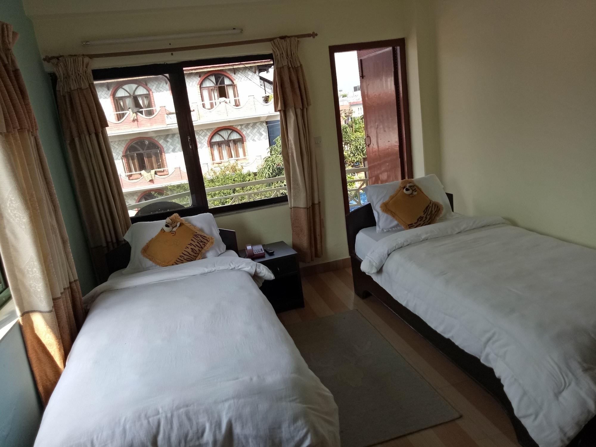 Hotel Fewa Holiday Inn Pokhara Exteriör bild